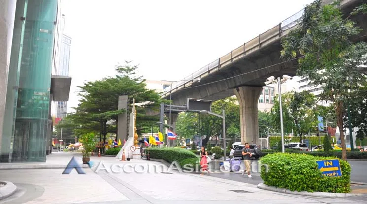 unit 2 Bedrooms  Office space For Rent in Ploenchit, Bangkok  near BTS Ploenchit (AA10220)